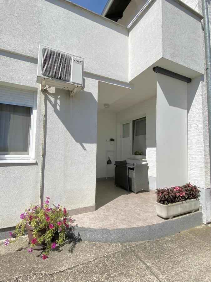 Apartman Lucija Gradici Exterior foto
